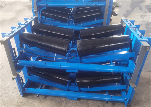 華礦集團熱銷產品皮帶液壓糾偏裝置發(fā)往陜西